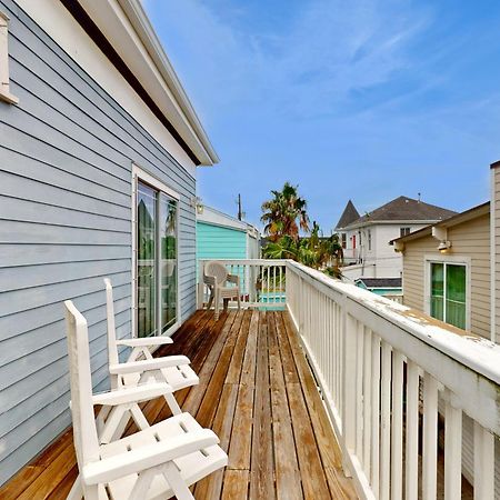 The Beachy & Charming Whale Galveston Luaran gambar